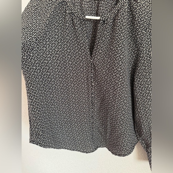 BISHOP + YOUNG ana covered button blouse in chocolate pascal print medium - Picture 4 of 10